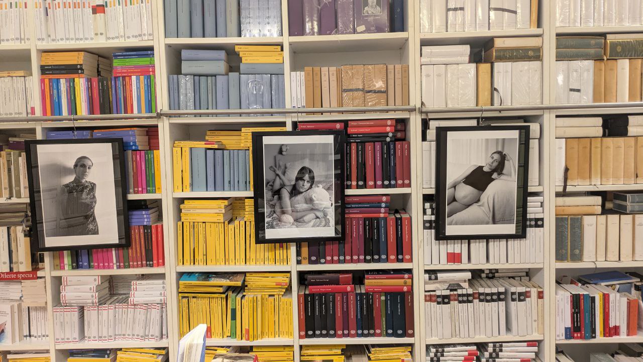 Sala lettura della Libreria Lithos